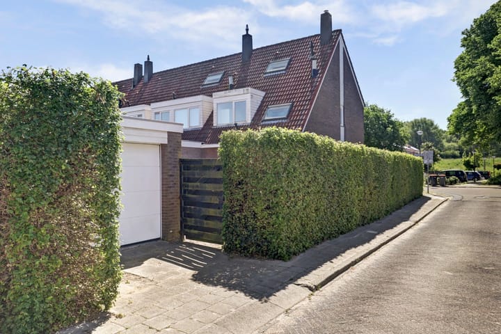 Foto 2 van van Beijerenstraat 67