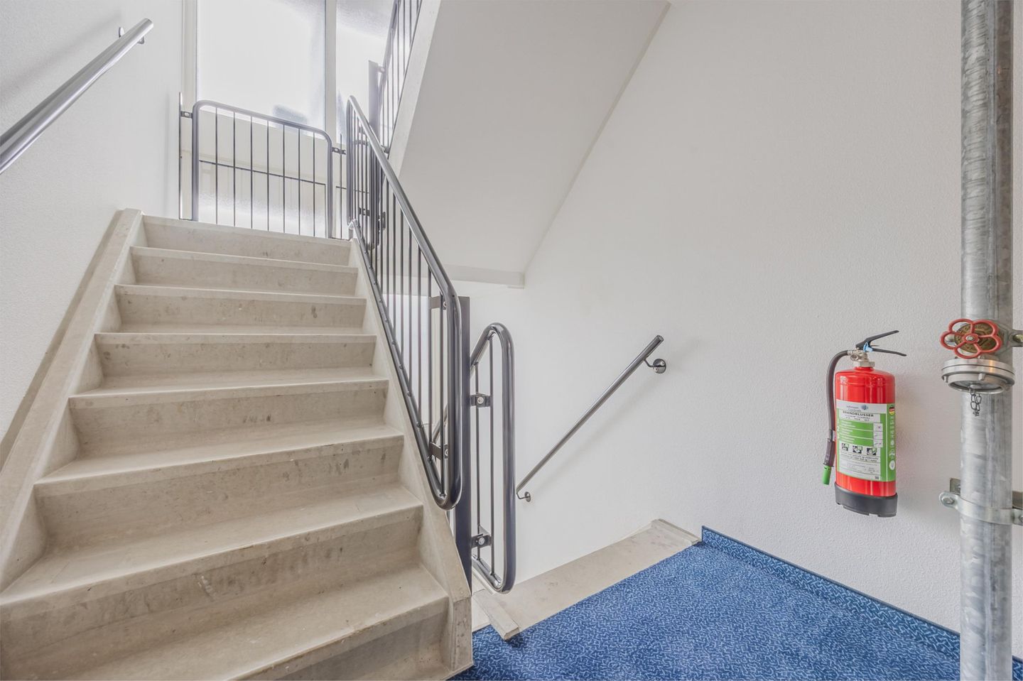 Photo 14 of Boulevard Bankert 498