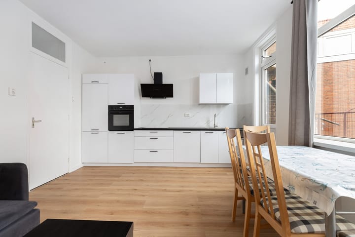 Photo 12 of Nicolaas Beetsstraat 31-A