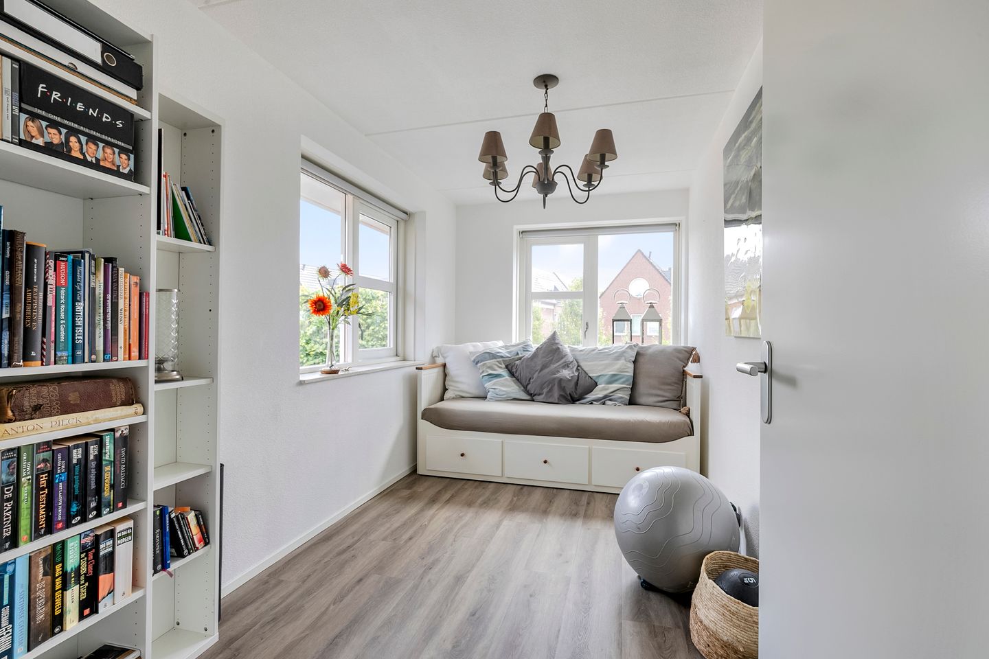 Photo 20 of Baron Van Spittaellaan 33