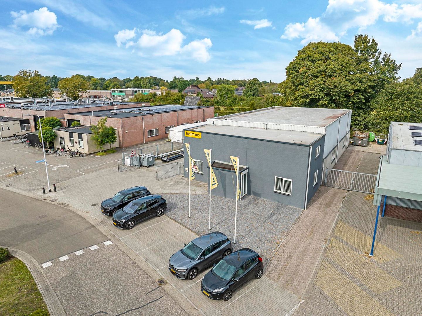 View photo 4 of Nijverheidsweg 1