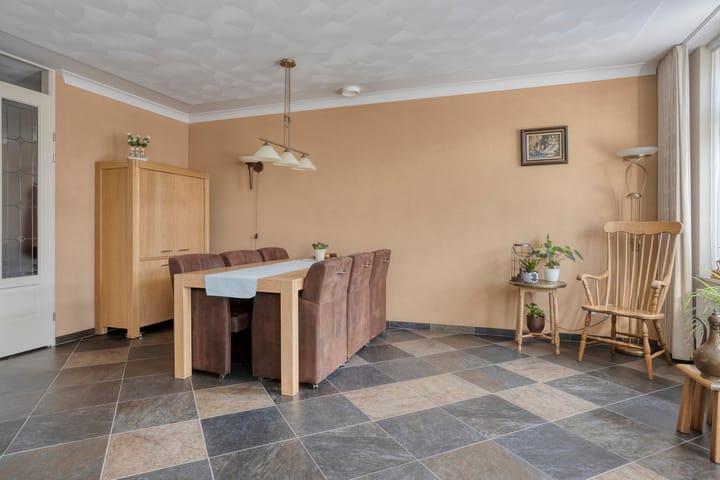 Foto 15 van Molenstraat 10