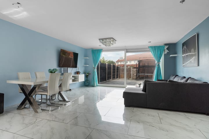 Photo 2 of Dolfijnpad 12