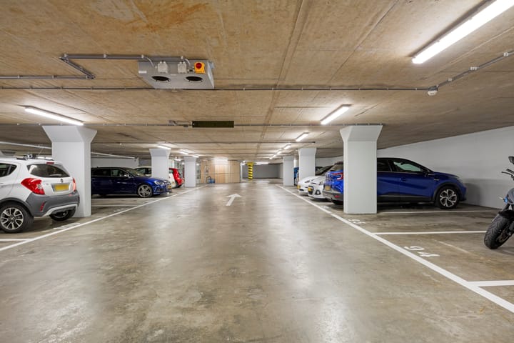 Foto 18 van Burgemeester Elsenlaan 323-F004