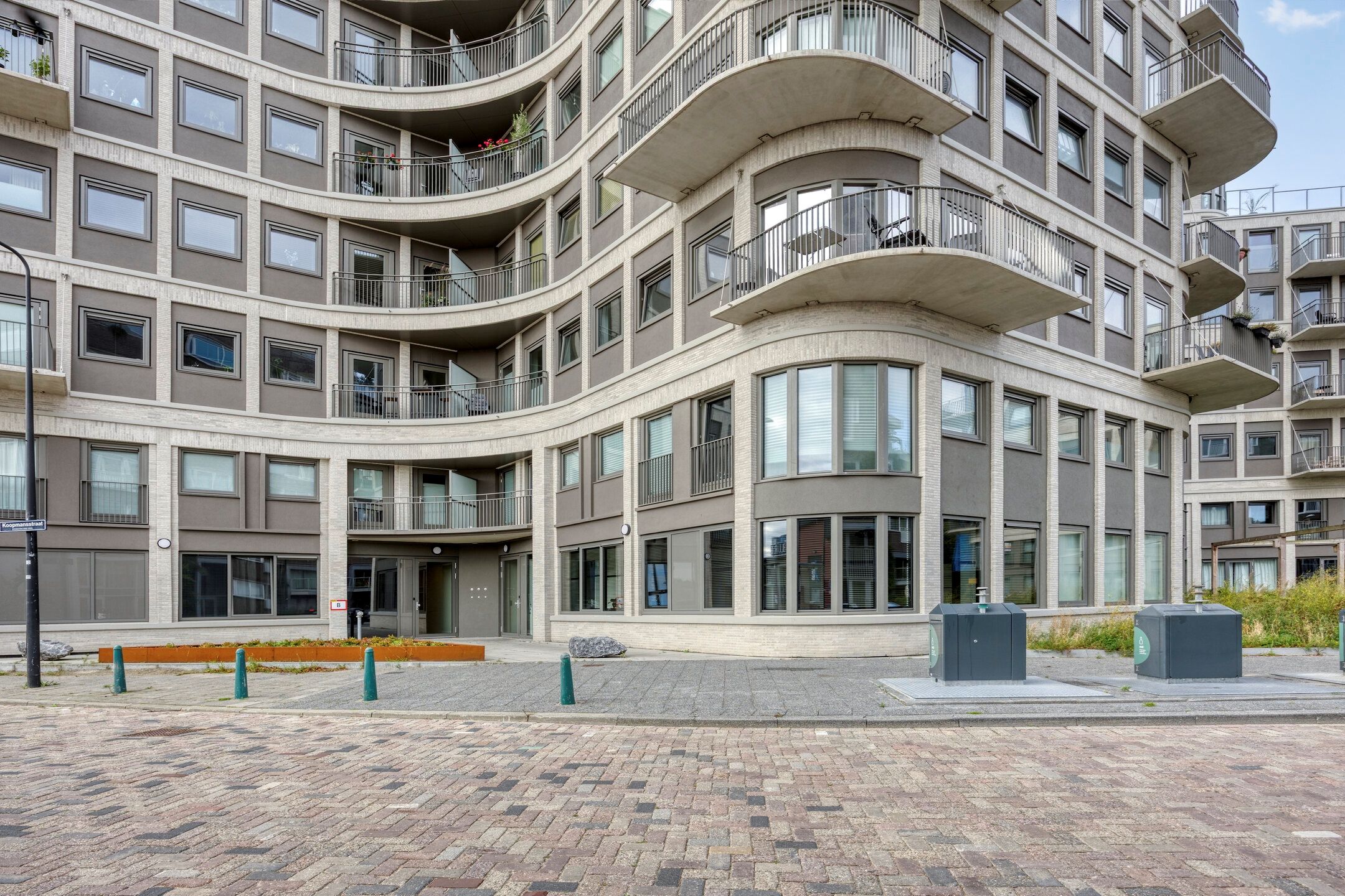 Foto 27 van Burgemeester Elsenlaan 323-F004