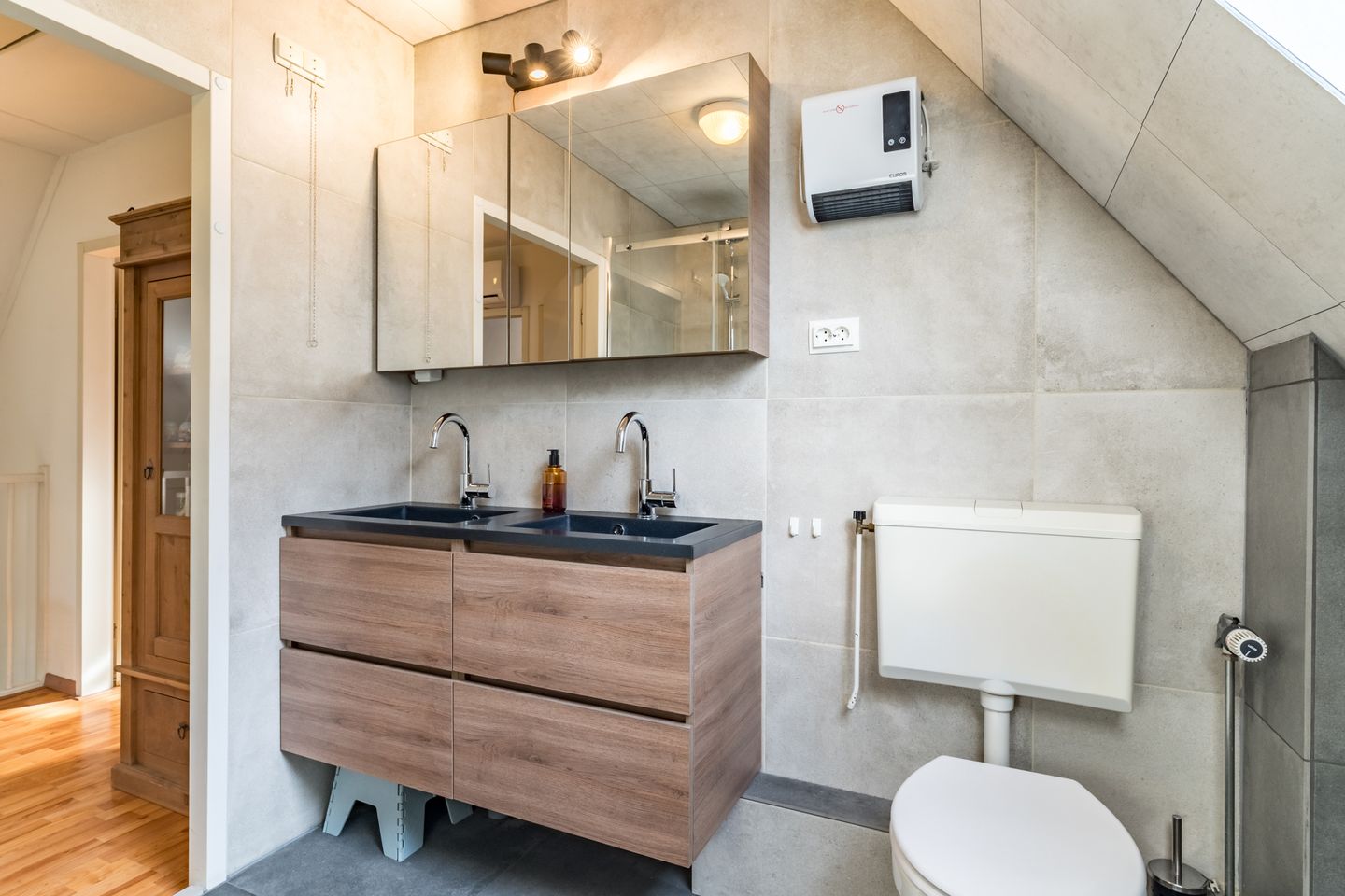 Foto 25 van Herwijnenstraat 15