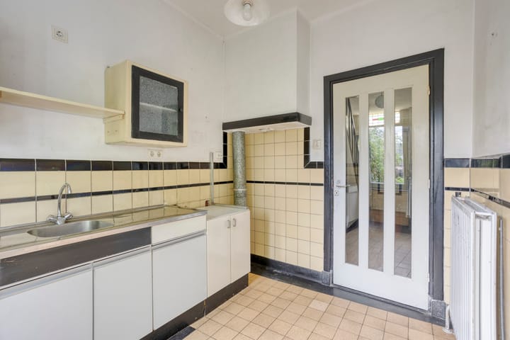 Foto 8 van Athoslaan 53