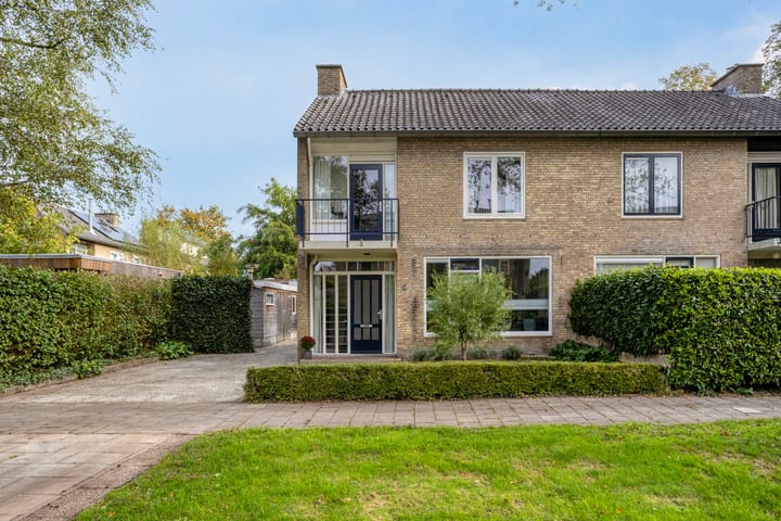 Photo 2 of Ereprijsstraat 4