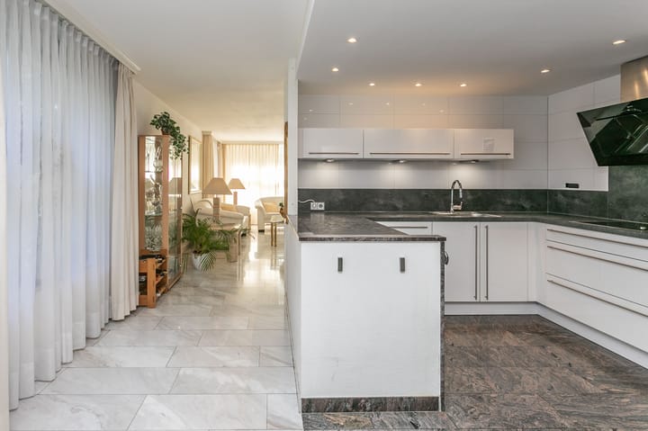 Photo 14 of Bekkerweg 87-A