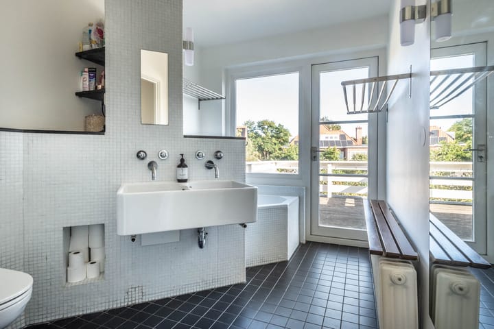 Photo 34 of Dr. Dirk Bakkerlaan 61