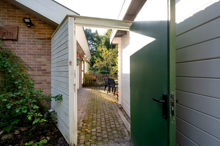 Photo 7 of Middenpad 4