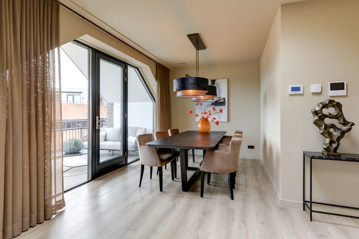 Photo 39 of Wilhelminastraat 44-G