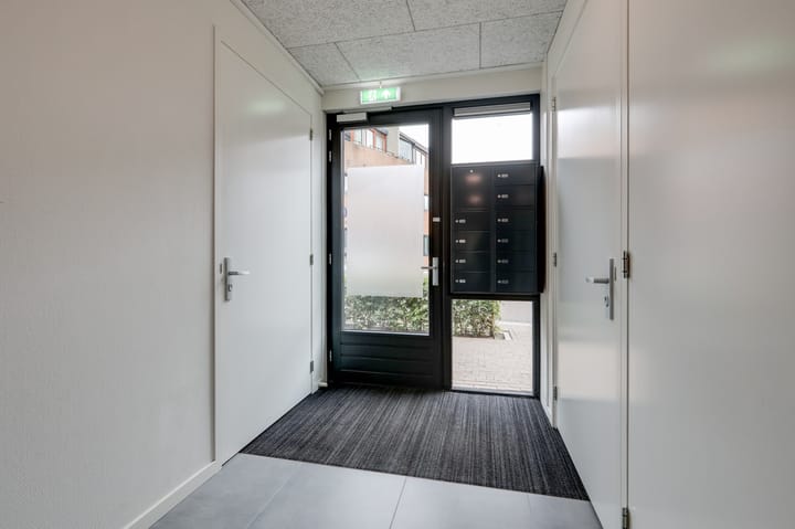 Photo 12 of Wilhelminastraat 44-G