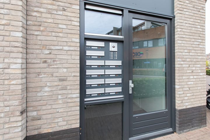 Photo 11 of Wilhelminastraat 44-G