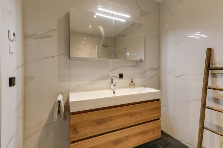 Photo 21 of Wilhelminastraat 44-G