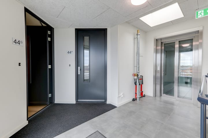 Photo 15 of Wilhelminastraat 44-G