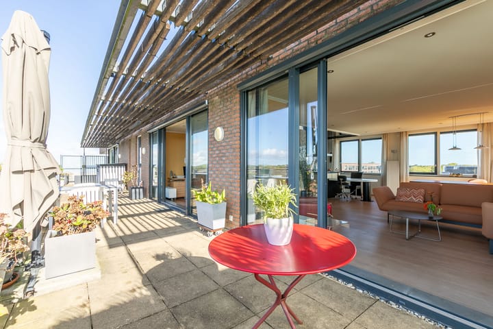 Foto 35 van Laakboulevard 240-A