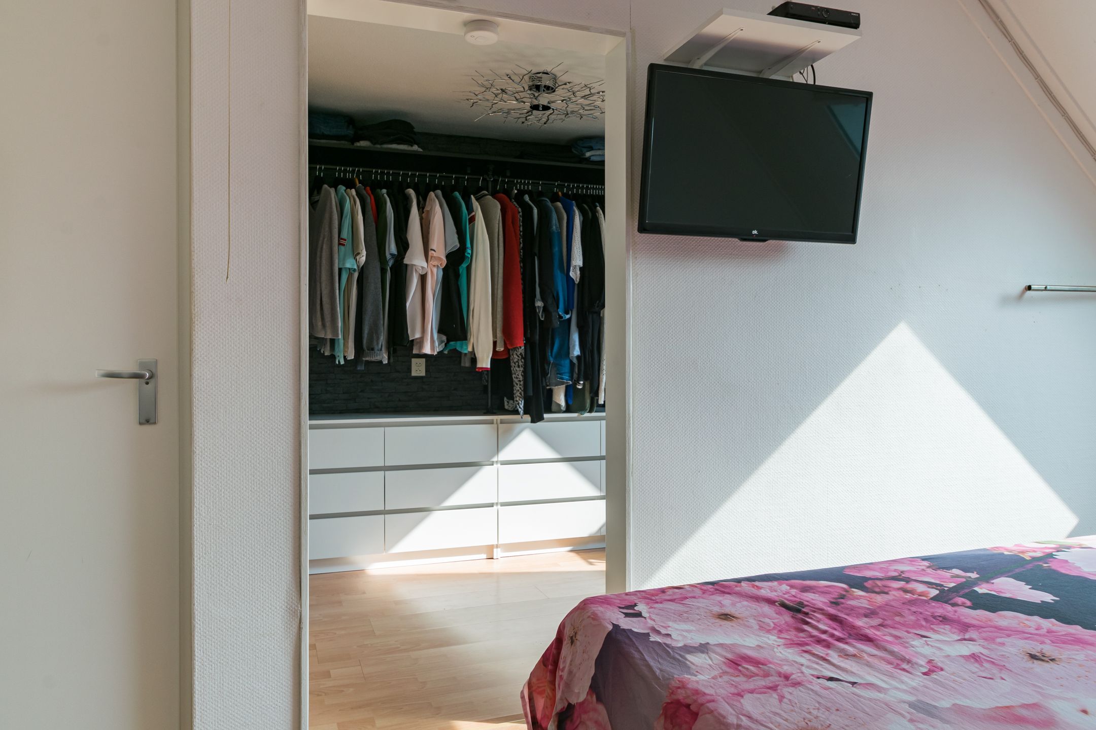 Foto 24 van Walstro 70