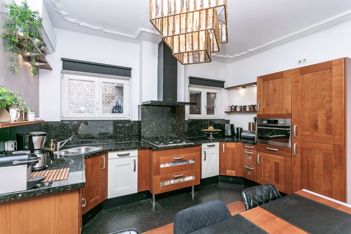 Photo 4 of Julianastraat 45