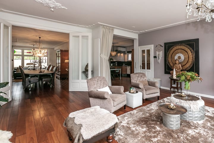 Photo 10 of Julianastraat 45