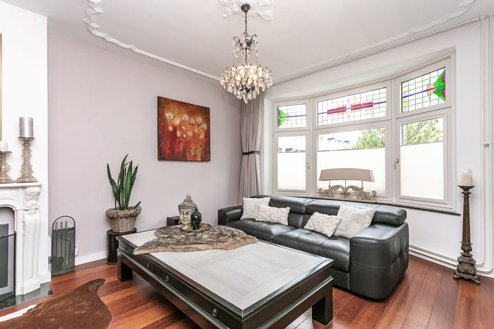 Photo 11 of Julianastraat 45