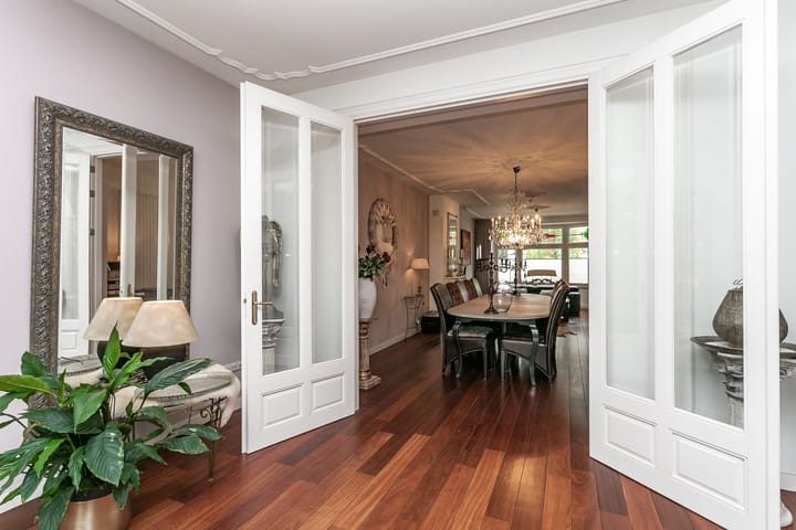 Photo 17 of Julianastraat 45