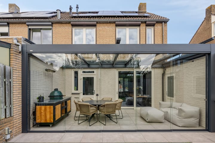 Photo 3 of Leliestraat 9