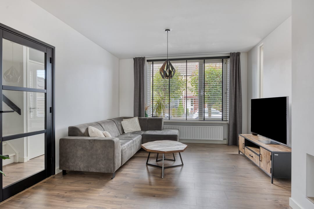 Foto 8 van Leliestraat 9