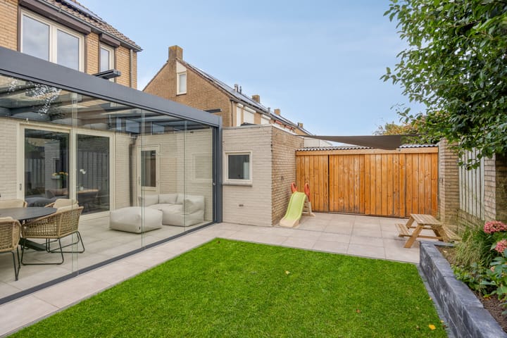 Foto 42 van Leliestraat 9