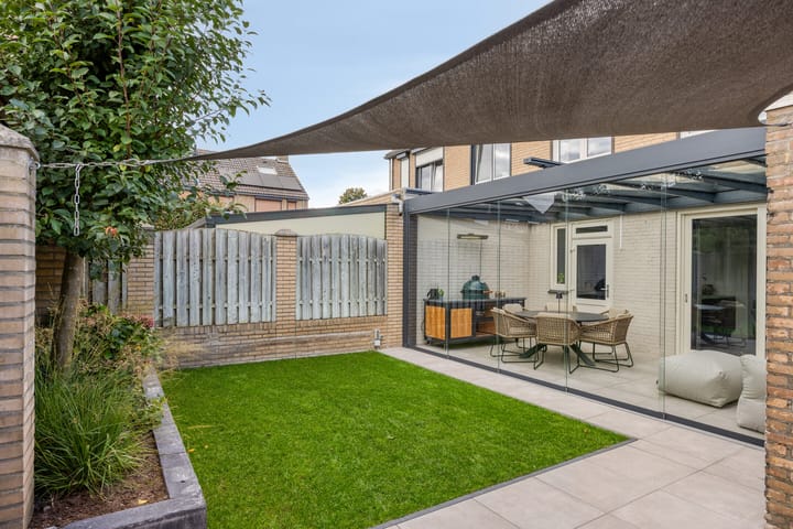 Foto 43 van Leliestraat 9