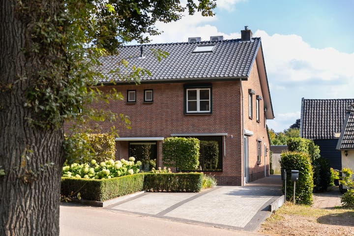 Photo 31 of Stationsstraat 38