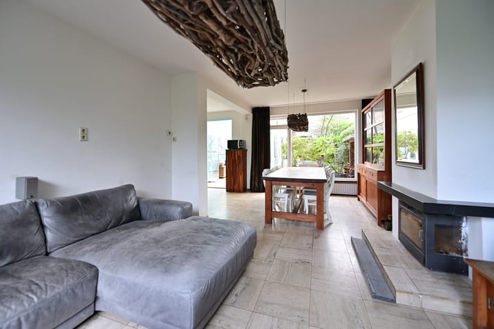 Photo 6 of Leeuwerikweg 8