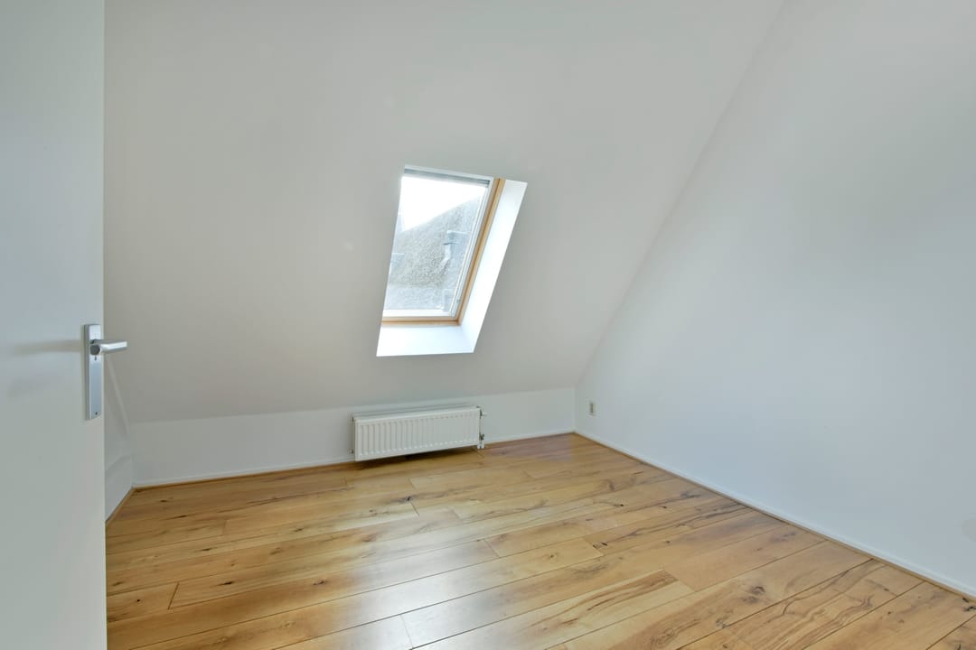 Foto 16 van Klooster Leuterstraat 31-09