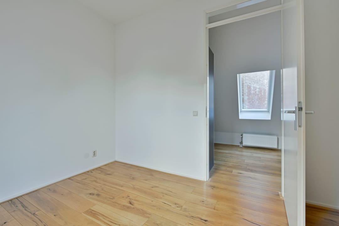 Foto 17 van Klooster Leuterstraat 31-09