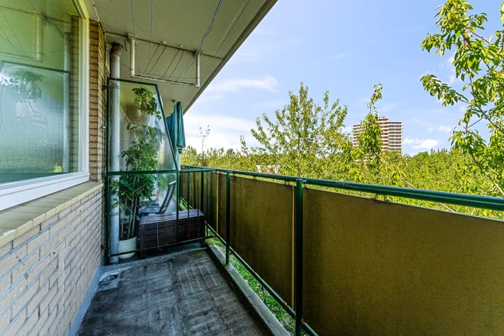 Photo 15 of Troelstraweg 93