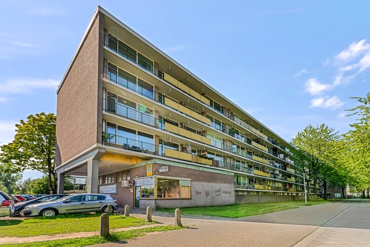 Photo 31 of Troelstraweg 93