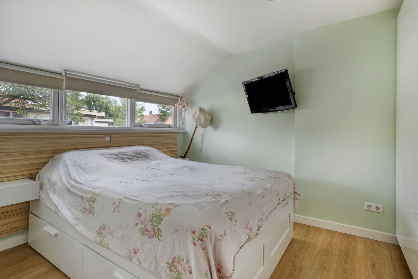 Photo 25 of Van der Aastraat 25