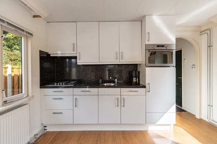 Photo 3 of Venelaan 7-47