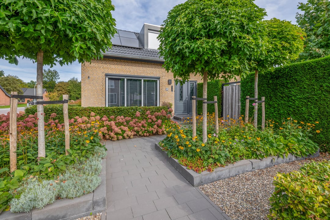 Photo 7 of Dominee Swaluestraat 4