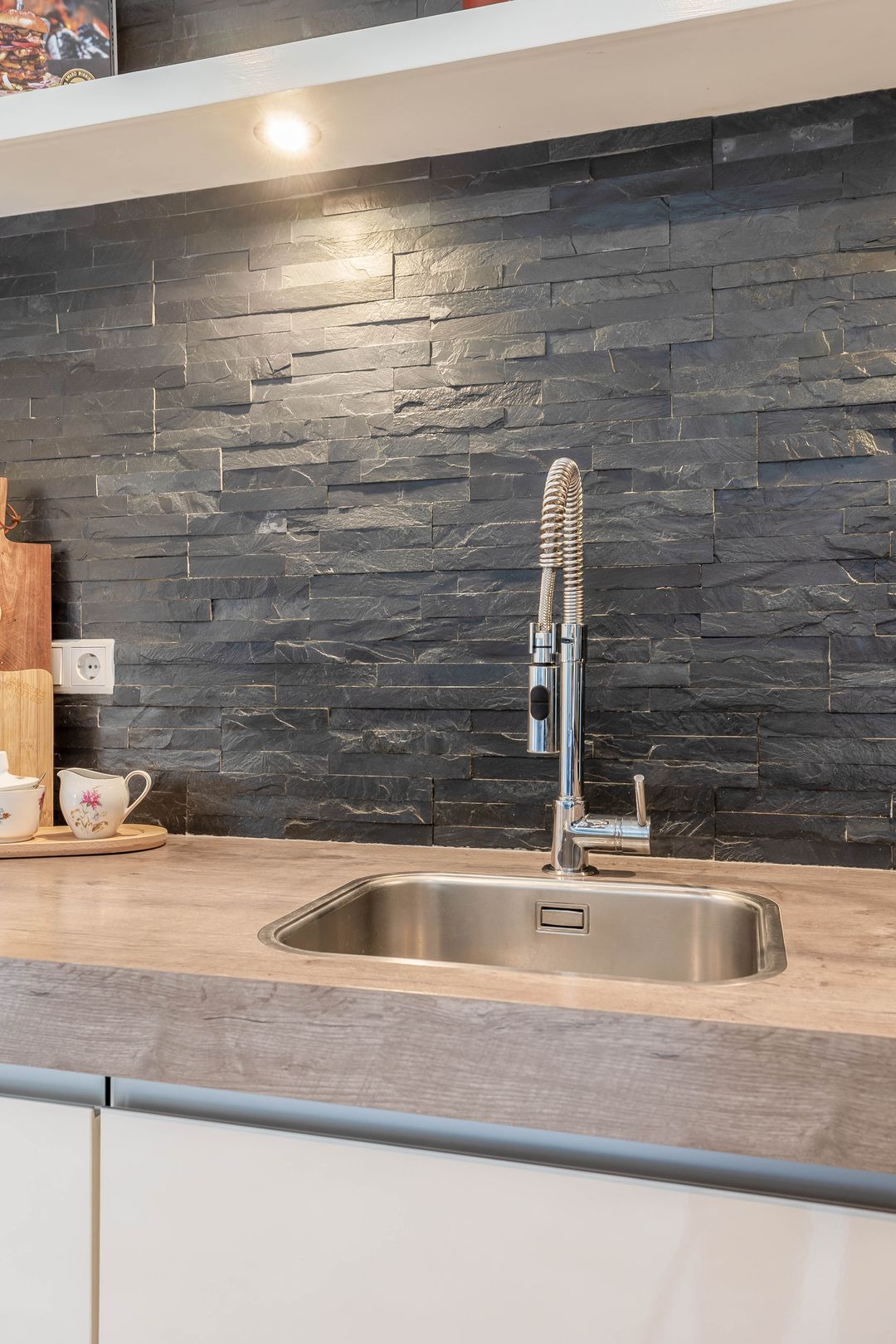 Photo 17 of Dominee Swaluestraat 4