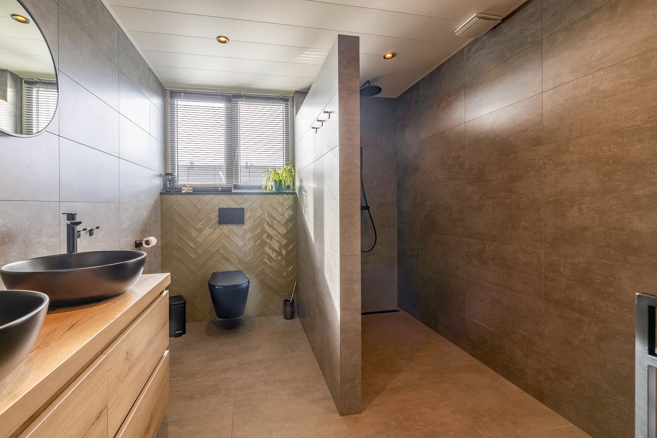 Photo 33 of Dominee Swaluestraat 4