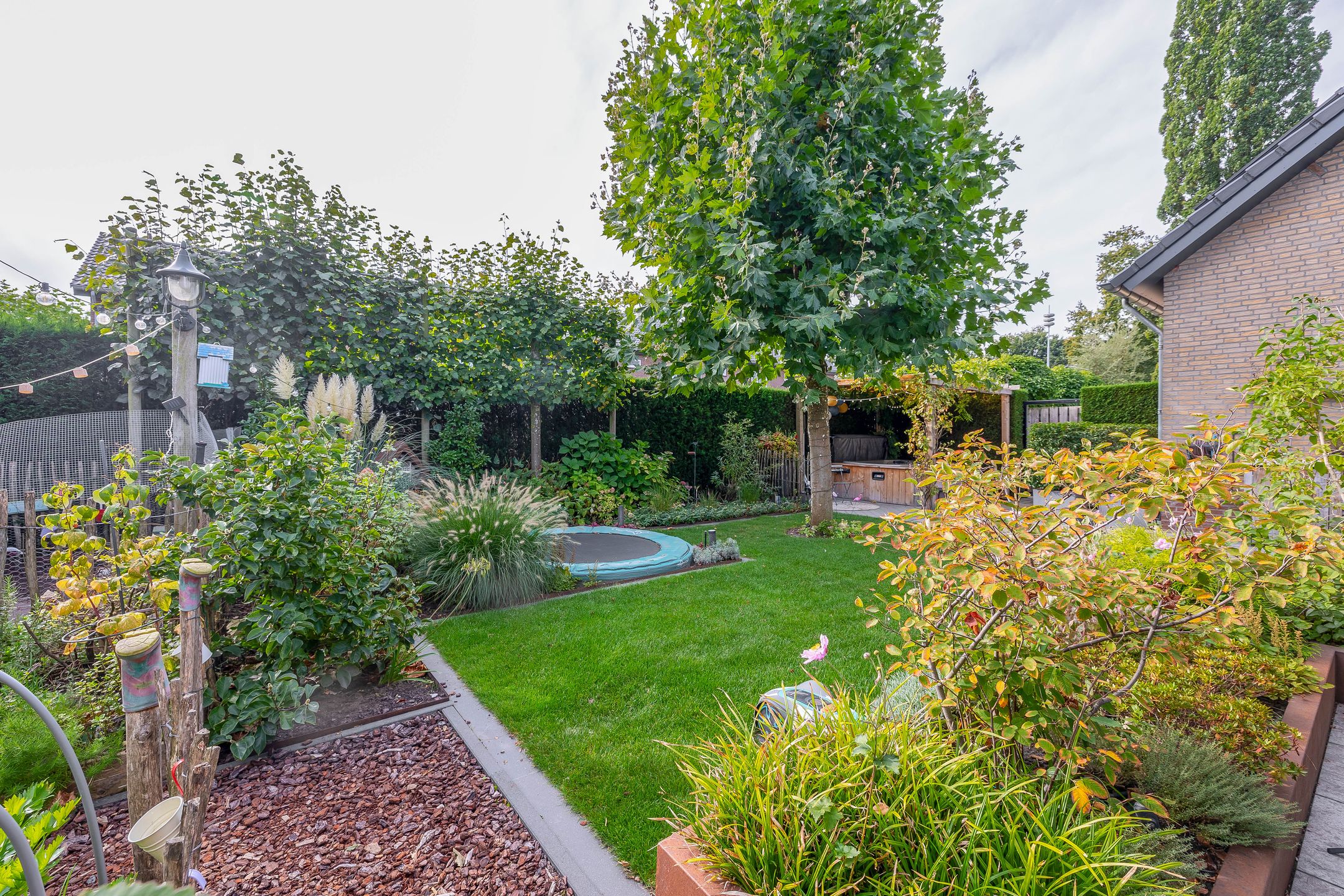 Photo 48 of Dominee Swaluestraat 4