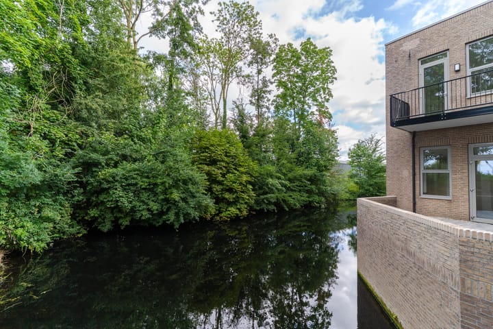 Foto 15 van Raadhuisplein 2