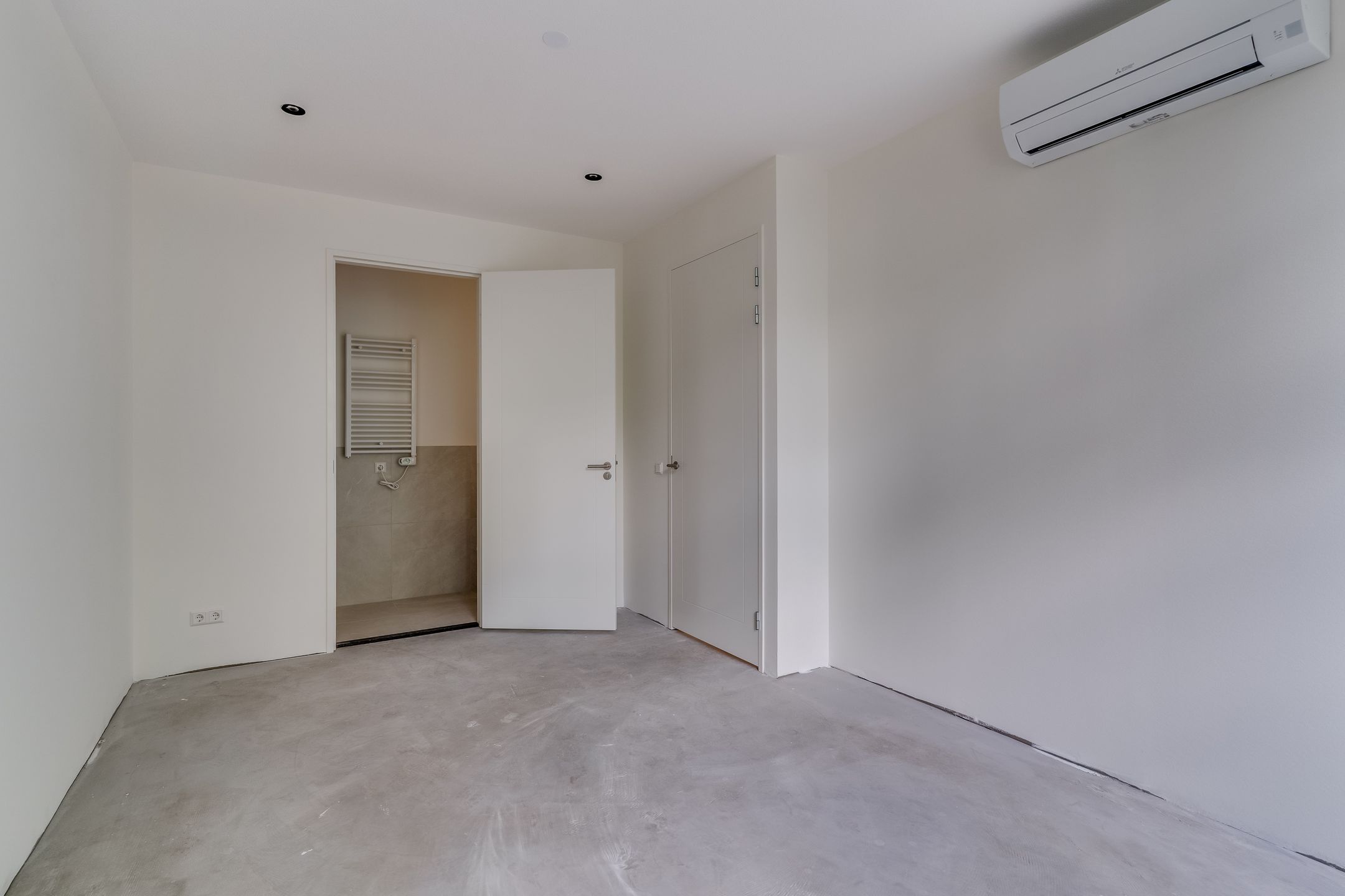 Foto 18 van Raadhuisplein 2