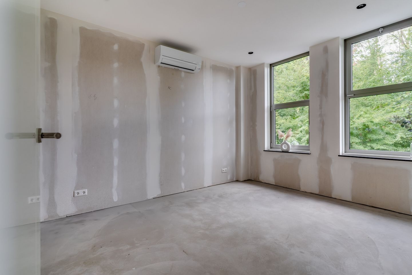 Foto 10 van Raadhuisplein 6