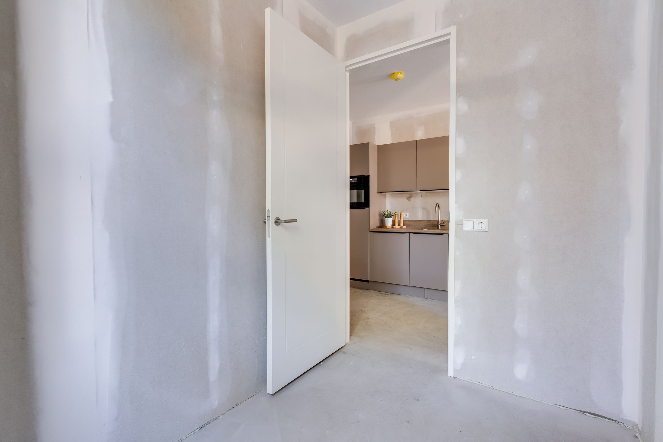 Photo 12 of Raadhuisplein 52