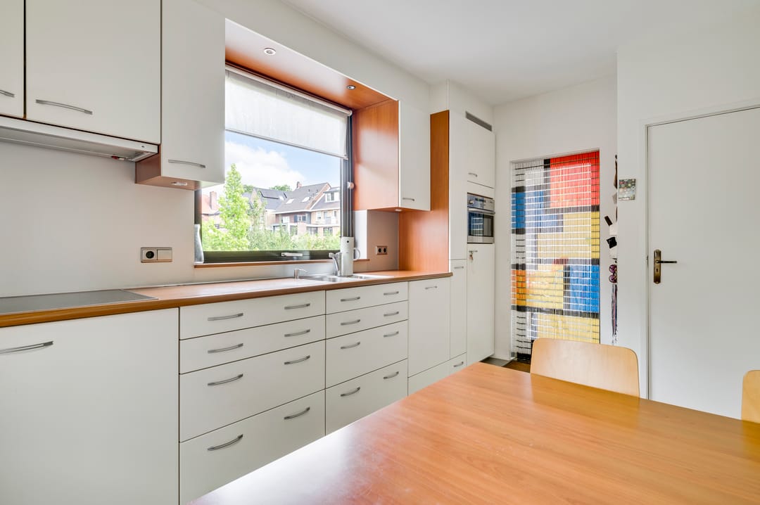 Photo 11 of Dr Poelsstraat 9