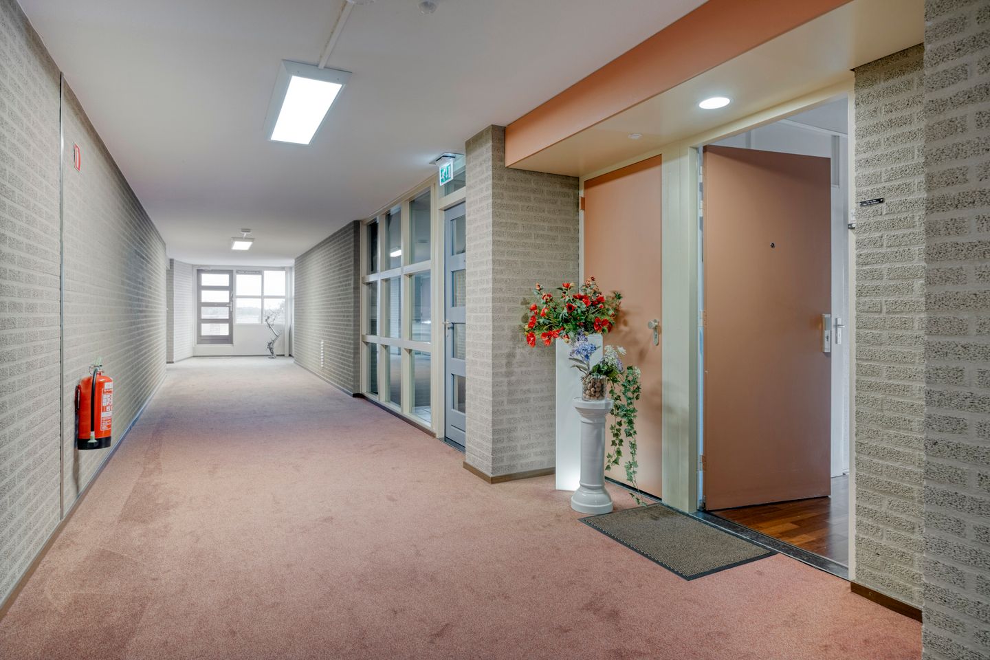 Foto 25 van Valkenburgerweg 144-A