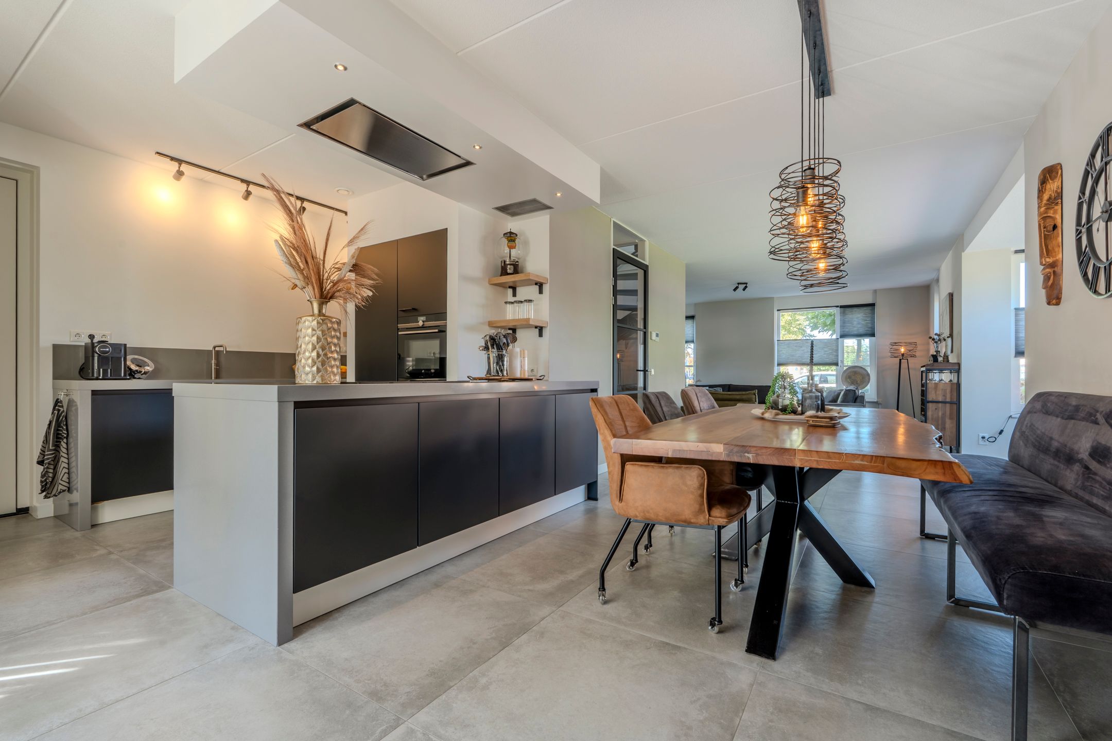 Foto 3 van Menso Altinghof 10