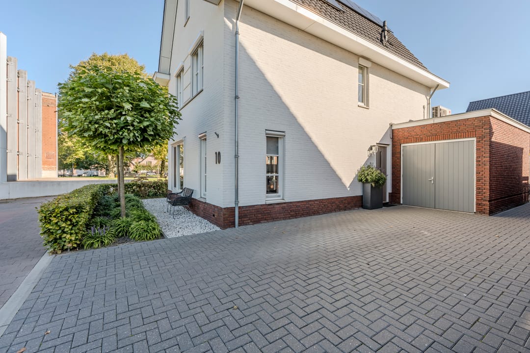 Foto 7 van Menso Altinghof 10